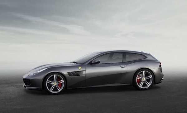 فيراري GTC4 Lusso سيارة خارقة جديدة بديلة عن FF